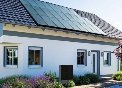 Einfamilienhaus mit Photovoltaikanlage und Wärmepumpenheizung