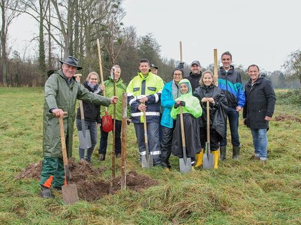 Streuobstpflegetage und Obstbaumsanierung des LOGL e.V bei der Erdgas Südwest