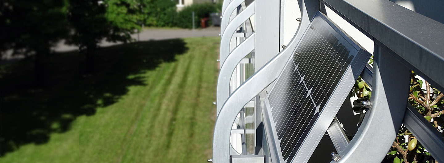 Eigener Strom Vom Balkon Solaranlage Fur Die Steckdose Naturlichzukunft